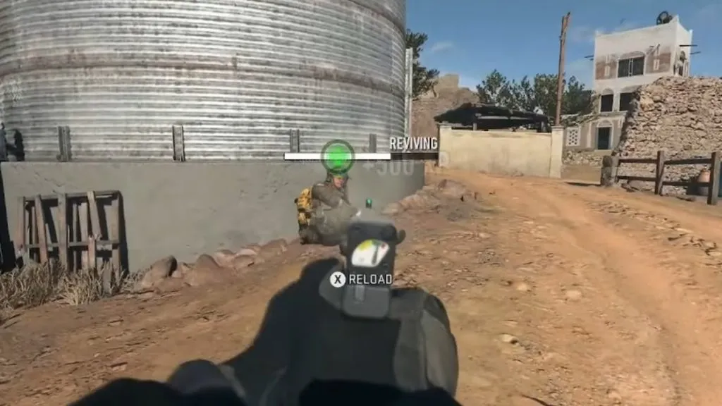 Revive Pistol in Warzone 2