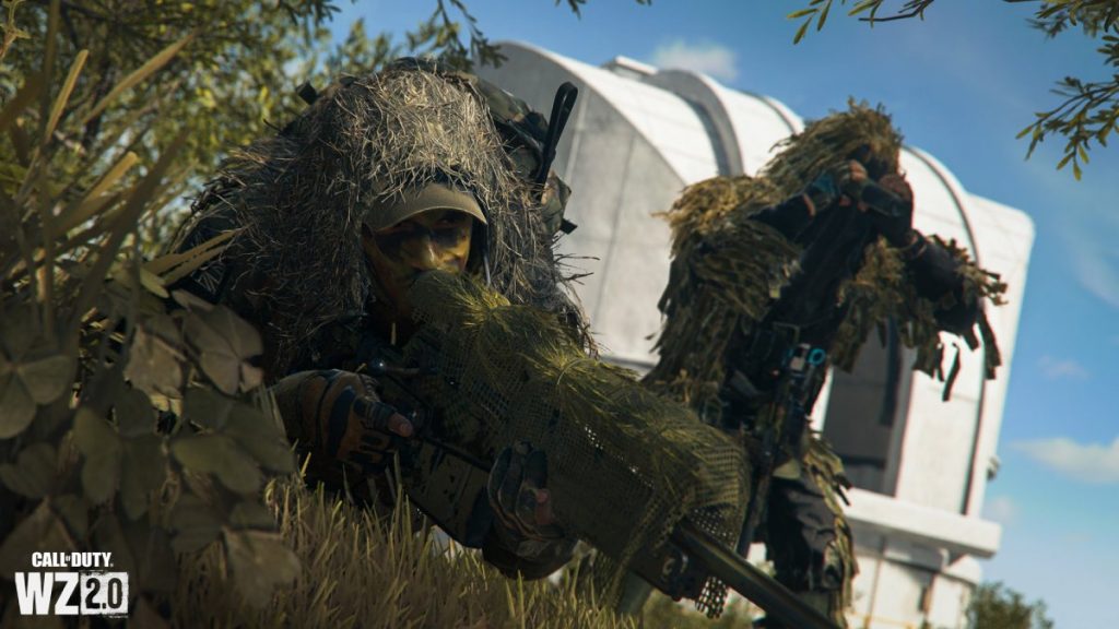 Warzone 2 Players in Ghillie suits