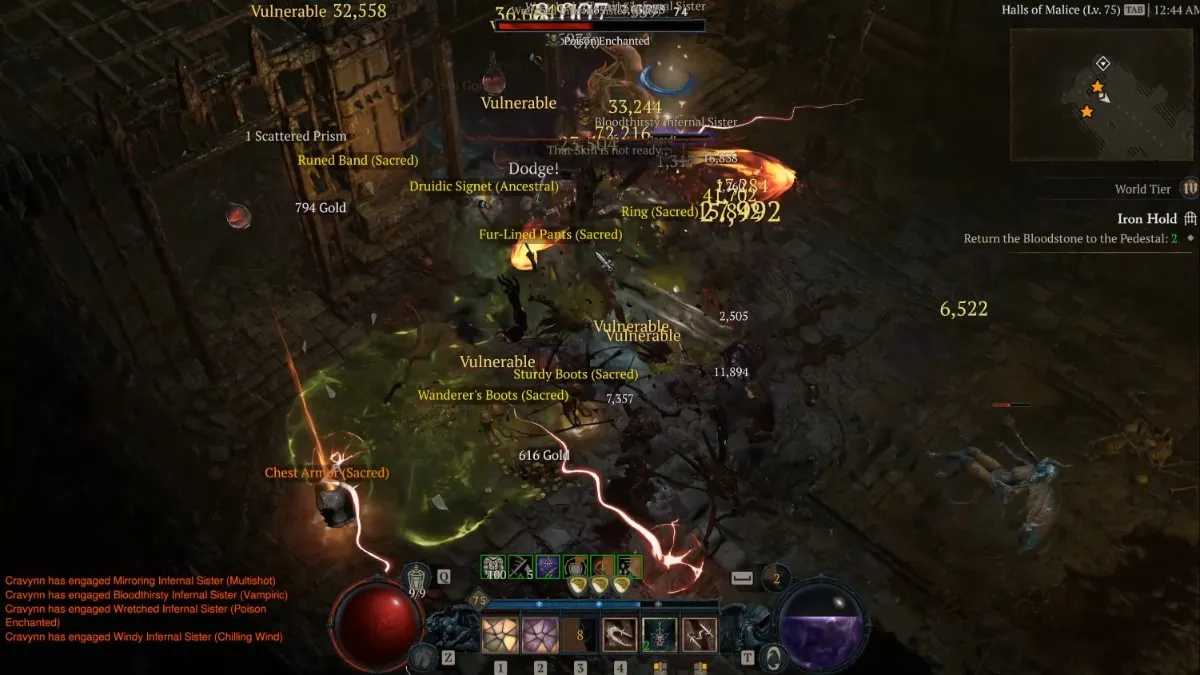 Fighting enemies in the Iron Hold Dungeon with a lot of rare, legendary and unique loot in Diablo 4
