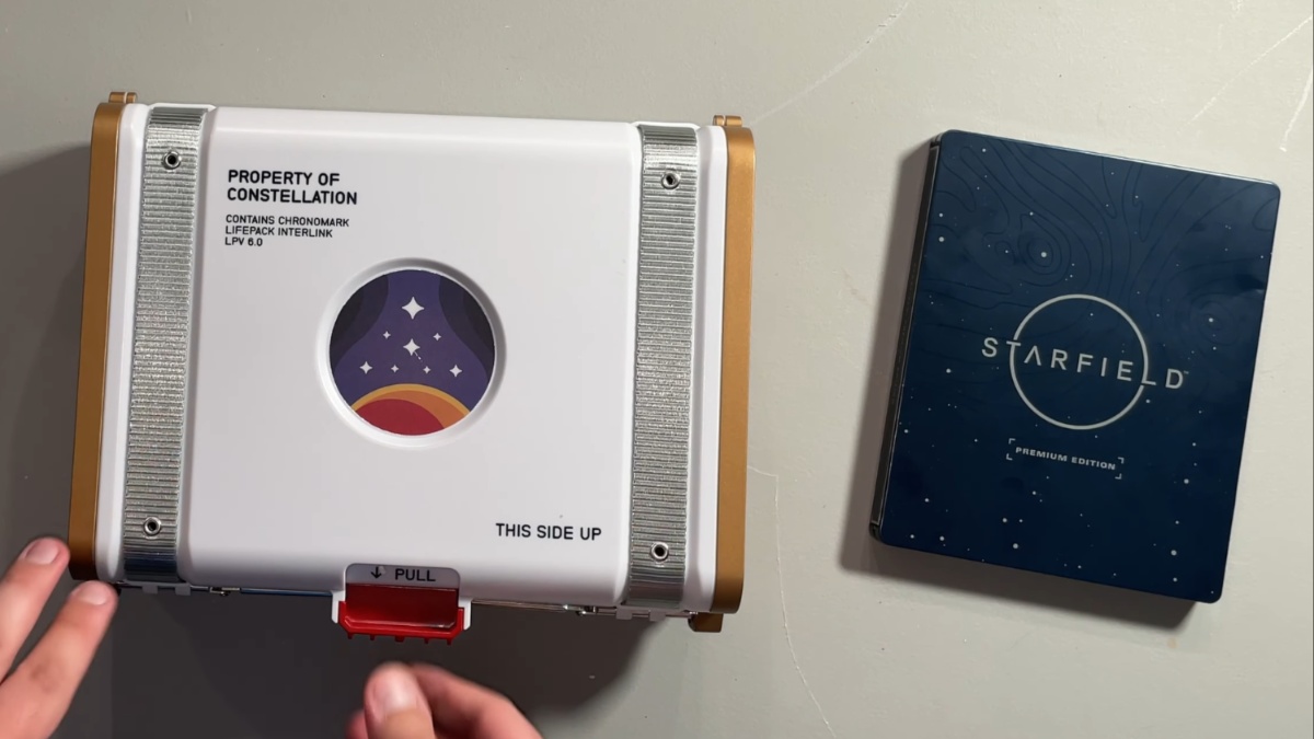 Starfield Constellation Edition Unboxing Chornomark Watch Case next to Steelbook Case