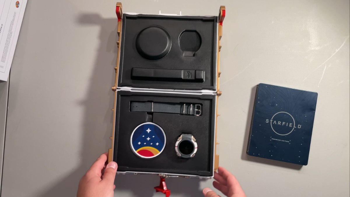 Starfield Constellation Edition Unboxing Opening Chronomark Watch Case to reveal Constellation Patch and Chronomarl Watch